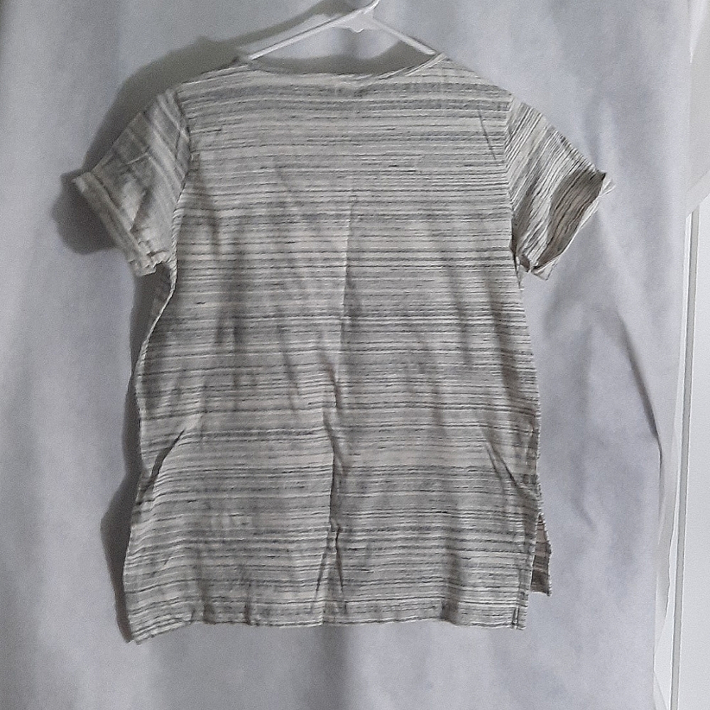 Grey/white top - Picture 4 of 4